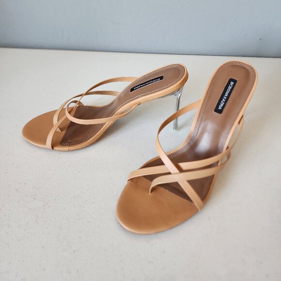 BCBGMaxAzria Sandals "NEW" - Picture 8 of 16
